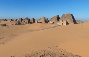 Пирамиды Мероэ 2 – фотографии Судана