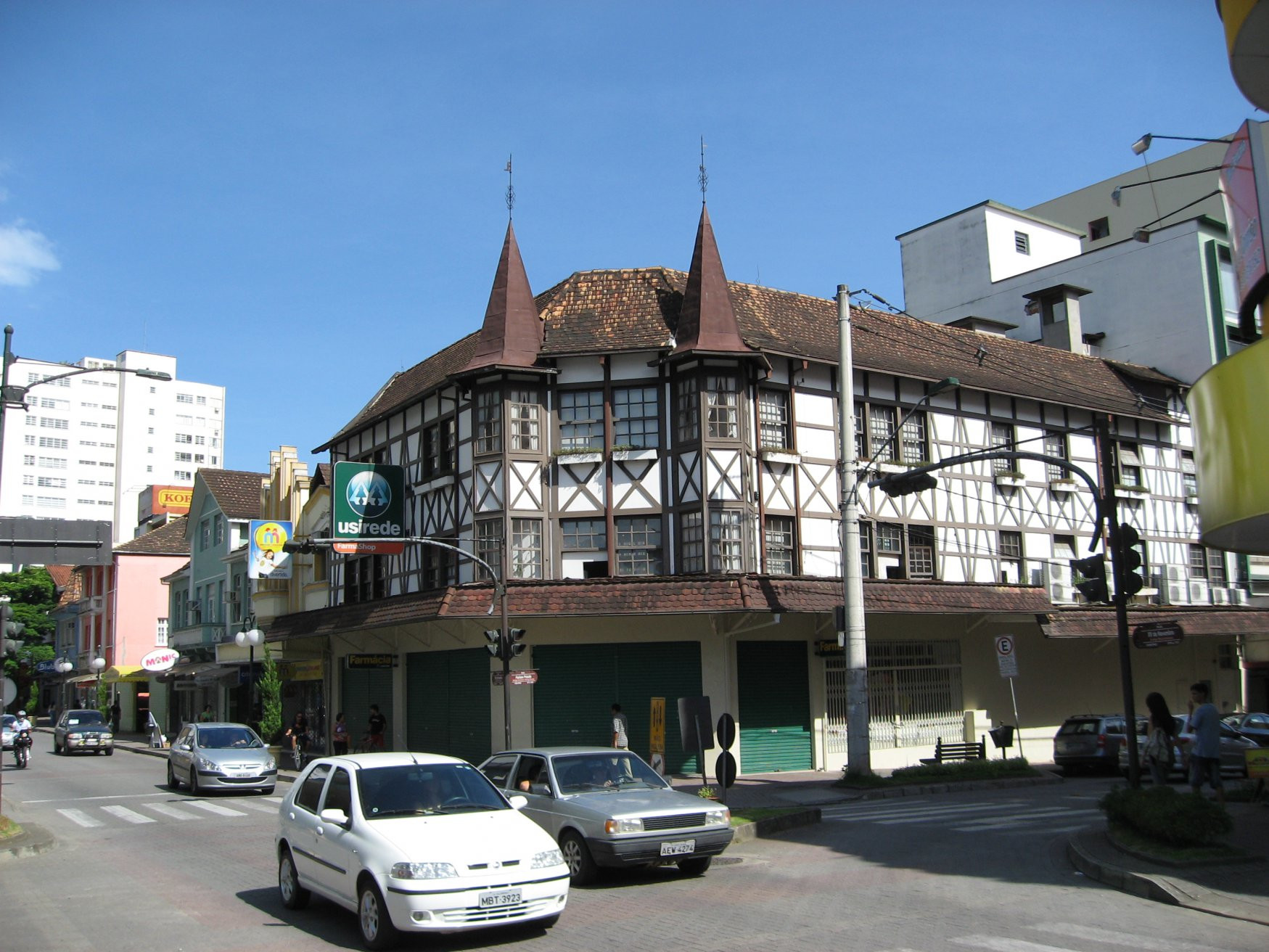 Улица в Блуменау, Бразилия. Фото 2 – фотографии Бразилии