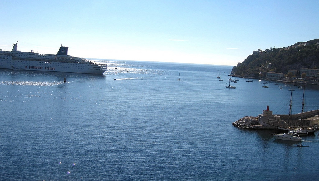 Корабль в Вильфранш-Сюр-Мер, Франция. Фото 3 – фотографии Франции