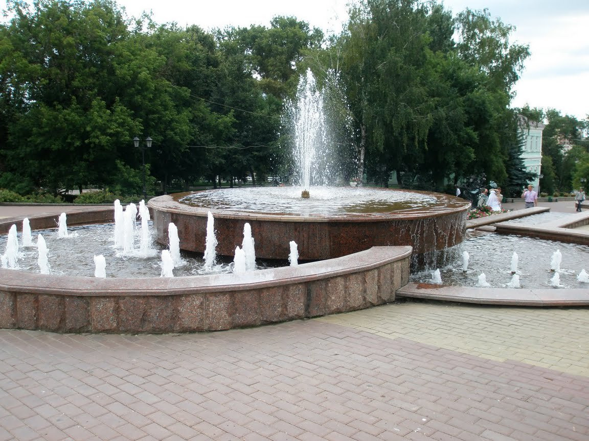 Фонтан в Саранске, Россия – фотографии России