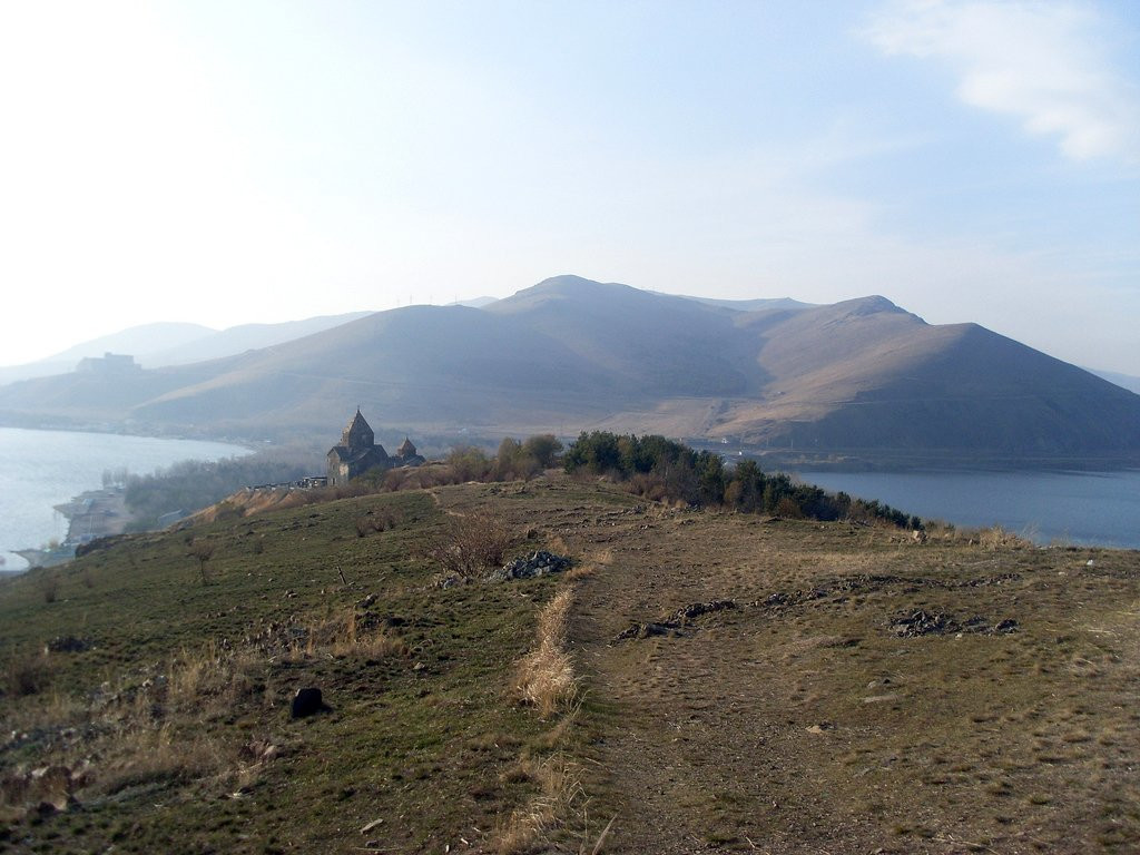 Природа острова Севан, Армения. Фото 4 – фотографии Армении