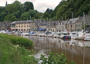 Яхты и катера в Динане, Франция. Фото 1 – фотографии Франции