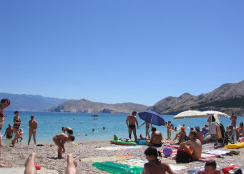 Люди на пляже в Башка, Хорватия. Фото 10 – фотографии Хорватии