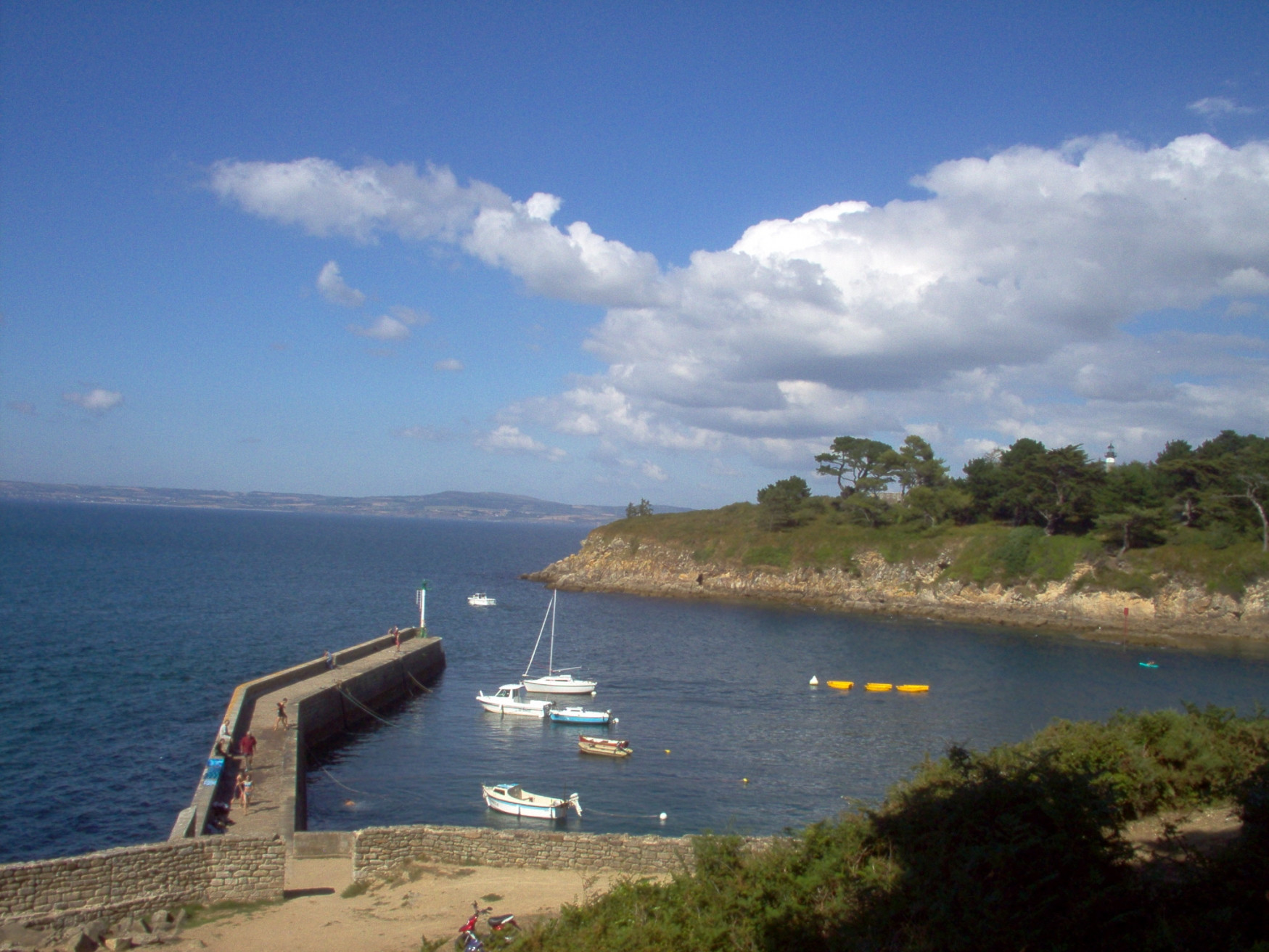 Набережная в Дуарненезе, Франция. Фото 3 – фотографии Франции