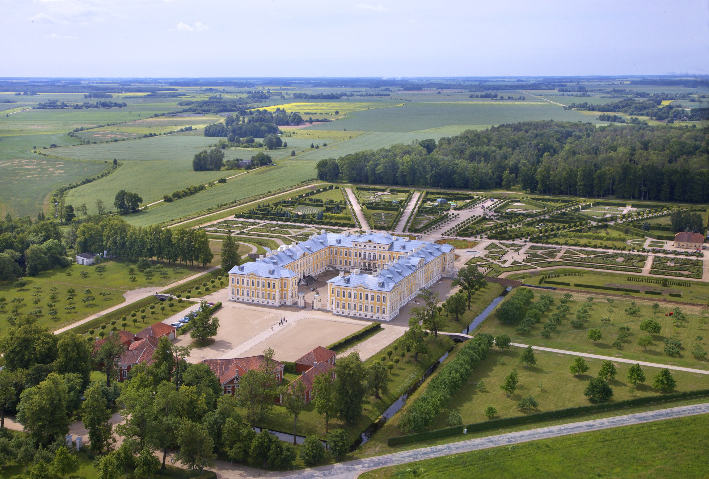 Рундальский дворец (Rundāle Palace), Латвия – фотографии Латвии