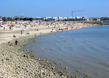 Пляж в Ла-Рошель, Франция – фотографии Франции