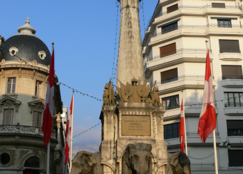 Памятник в Шамбери, Франция. Фото 1 – фотографии Франции