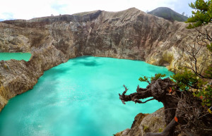 Эксперты по туризму говорят просыпаться в 3:30 утра, чтобы увидеть восход солнца на горе Келимуту – фотографии Индонезии