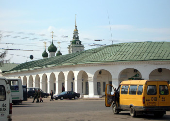 Знаменитые Торговые ряды в Костроме. Фото 1 – фотографии России