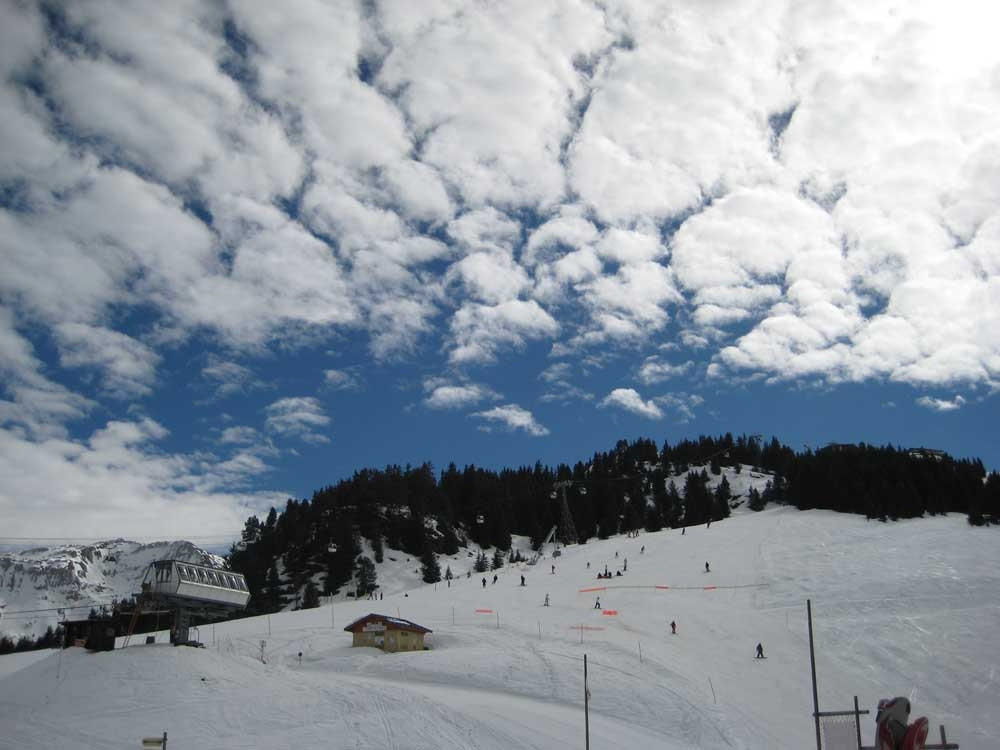 Горнолыжный курорт в Брид-ле-Бэн, Франция – фотографии Франции