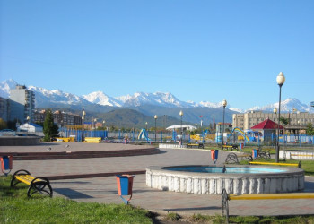 Парк в Владикавказе, Россия.Фото 1 – фотографии России