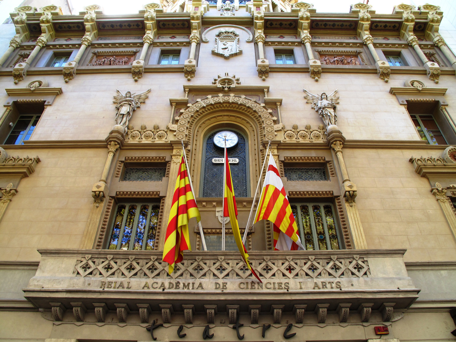 Бульвар Рамбла в Барселоне. Фото 2 – фотографии Испании