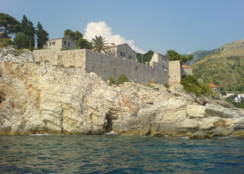 Скала в Святой Стефан, Черногория. Фото 9 – фотографии Черногории