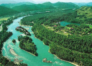 Озеро Ая в Алтайском крае и река Катунь – фотографии России