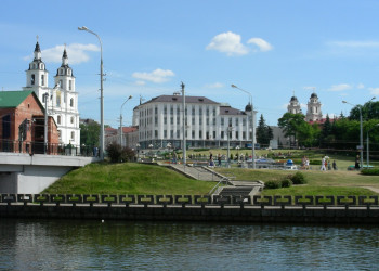 Набережная в Минске, Беларусь – фотографии Беларуси