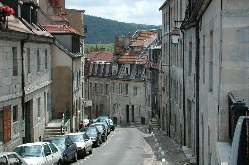 Улица в Безансоне, Франция. Фото 12 – фотографии Франции