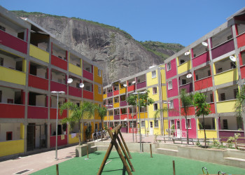 Новые дома в фавеле Росинья (Favela Rocinha) – фотографии Бразилии