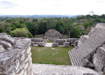 Пирамиды Караколь — памятник цивилизации майя – фотографии Белиза