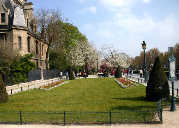 Сквер в Париже, Франция – фотографии Франции