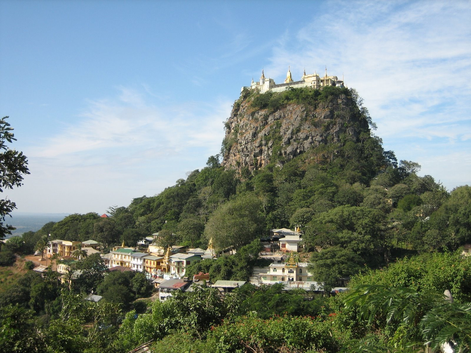 Попа Таунгкалат (Popa Taungkalat) – фотографии Мьянмы