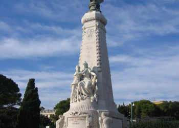 Памятник присоединение Ниццы к Франции – фотографии Франции