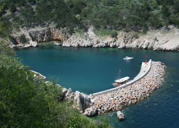 Бухта в Врбник, Хорватия. Фото 1 – фотографии Хорватии