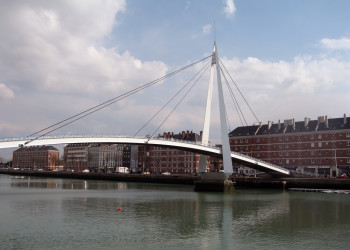 Мост в Гавре, Франция – фотографии Франции