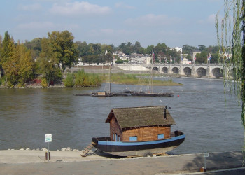 Река в Туре, Франция. Фото 1 – фотографии Франции