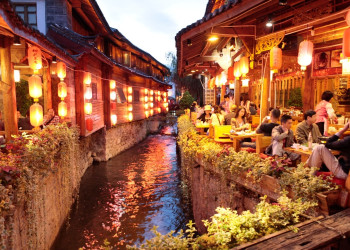 Вечерний Лицзян (Lijiang). Китай – фотографии Китая