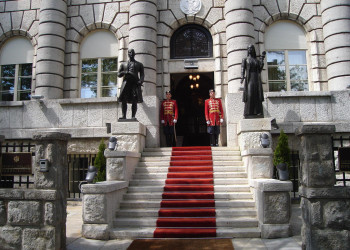 Достопримечательность в Цетине, Черногория. Фото 1 – фотографии Черногории