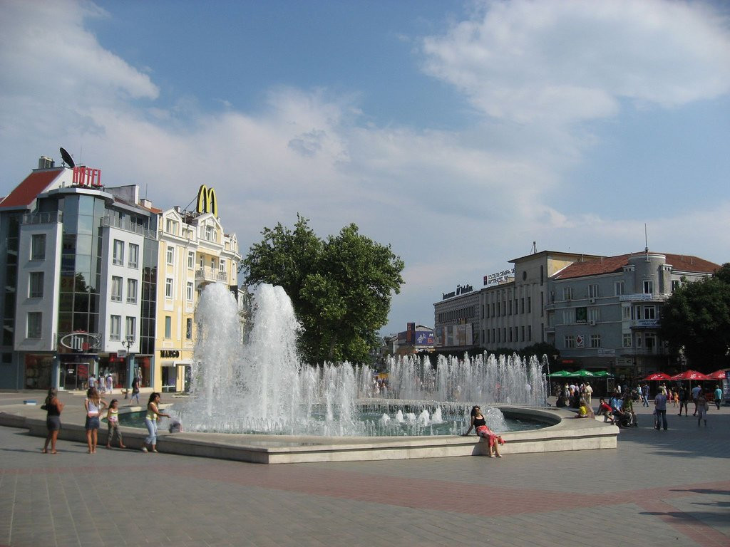 Фонтан в Варне, Болгария. Фото 2 – фотографии Болгарии