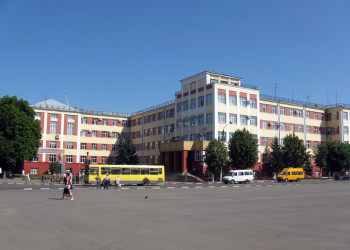 Клинцы. Здание городской администрации – фотографии России