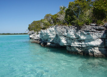 Скала на острове Берри Айлендс, Багамские острова. Фото 2 – фотографии Багамских островов