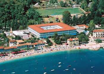 Пляж в Мощеничка-Драга, Хорватия. Фото 1 – фотографии Хорватии