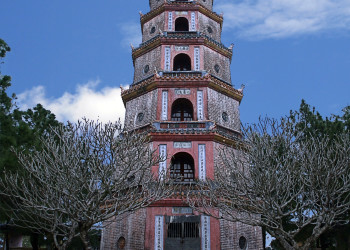 Пагода Тьенму (Chùa Thiên Mụ) в Хюэ – фотографии Вьетнама