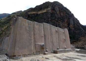 Стена Шести монолитов в Храме Солнца. Фото 23 – фотографии Перу