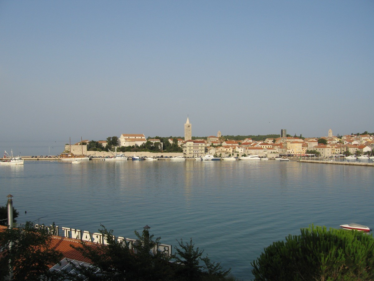 Море в Раб, Хорватия. Фото 10 – фотографии Хорватии