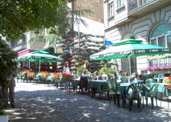 Скадарлия (Скадарлија) — старинный квартал в Белграде – фотографии Сербии