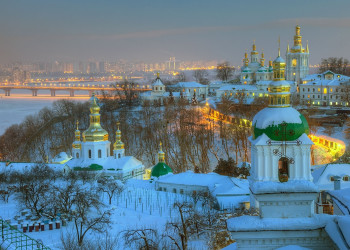 Название Киево-Печерской Лавры пошло от греческого слова, означающего застроенный квартал – фотографии Украины