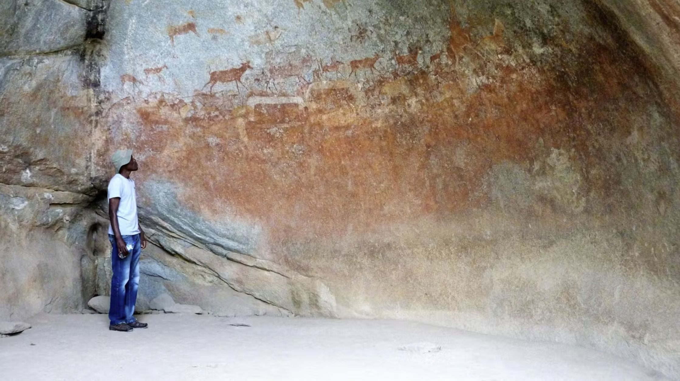 В пещерах Матобо сохранились древние наскальные изображения – фотографии Зимбабве