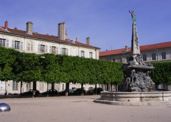 Памятник в Нанси, Франция – фотографии Франции