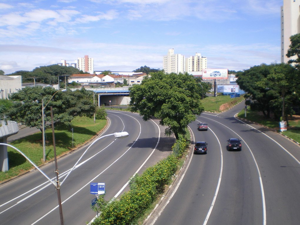 Дорога в Кампинасе, Бразилия – фотографии Бразилии