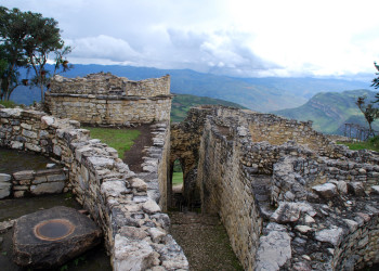 Руины комплекса Куэлап – фотографии Перу