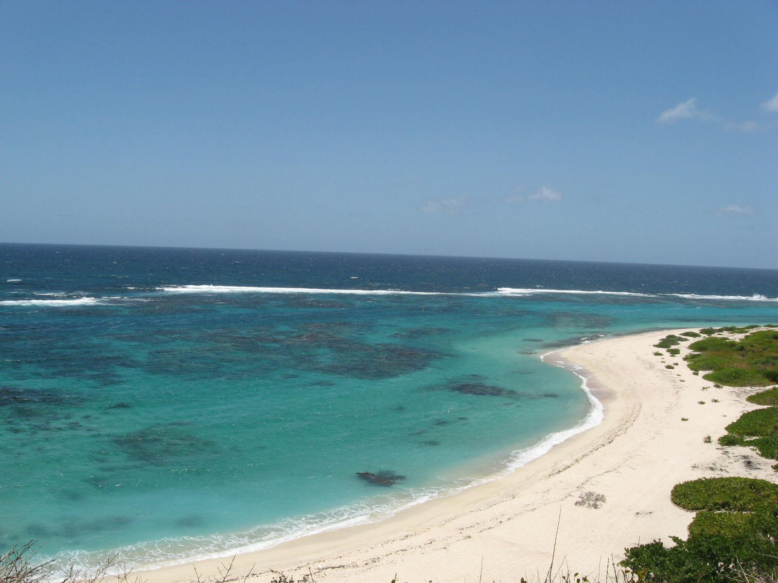 Пляж на острове Барбуда. Фото 3 – фотографии Антигуа и Барбуды