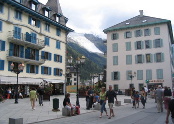 Люди в Шамони, Франция – фотографии Франции