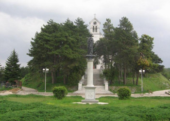 Памятник в Никшич, Черногория – фотографии Черногории