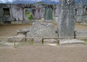 Храм трех окон в Мачу-Пикчу – фотографии Перу