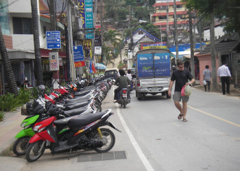 Улица в Ката-Бич, Тайланд – фотографии Таиланда