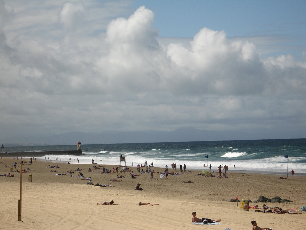 Люди на пляже в Оссегоре, Франция. Фото 2 – фотографии Франции