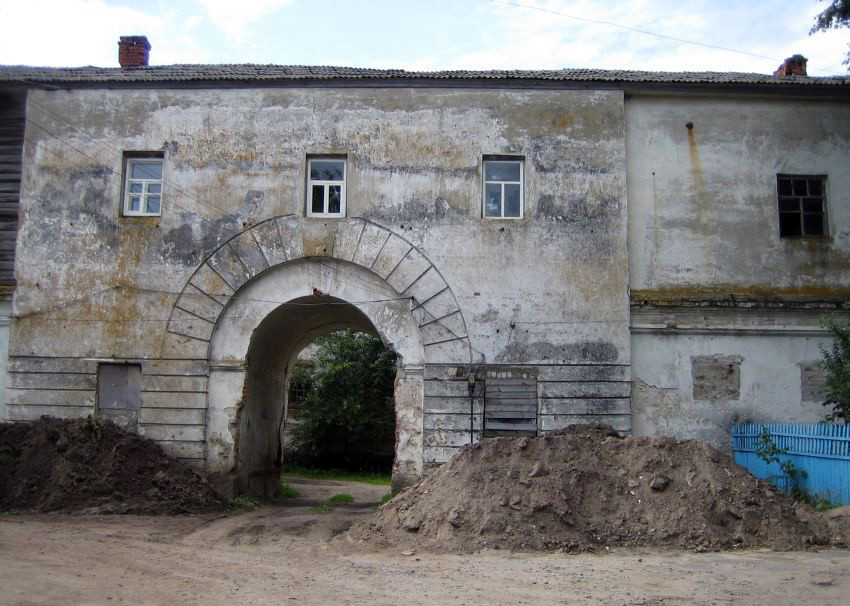 Арка в Тюремном замке в Стародубе – фотографии России